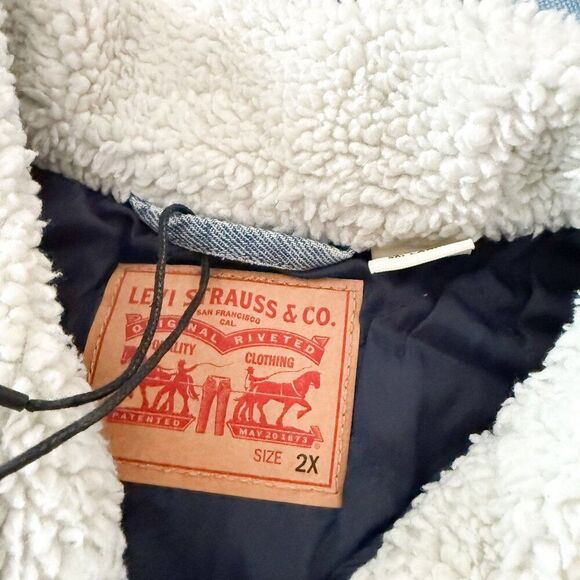 Levi's NWT Sz 2X Light Wash Sherpa Trucker Plus Denim Jean Jacket- Runs Small - Picture 16 of 16